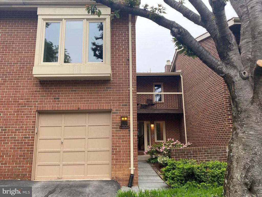 20 VALERIAN CT, Rockville, MD 20852