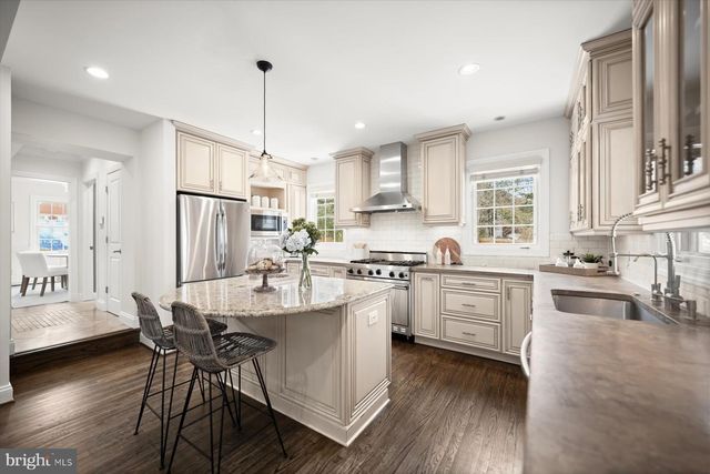 2525 N FLORIDA ST, Arlington, VA 22207