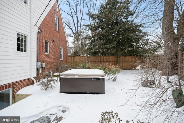 2525 N FLORIDA ST, Arlington, VA 22207