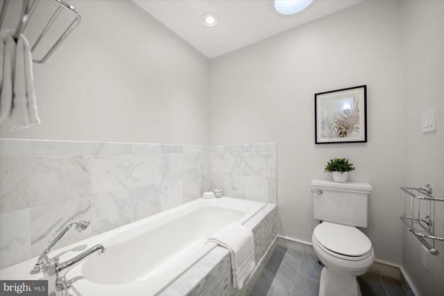 2525 N FLORIDA ST, Arlington, VA 22207