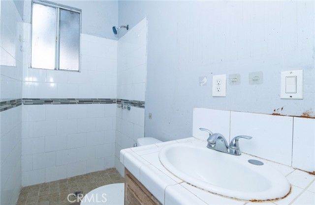 112 E Caldwell, Compton, CA 90220