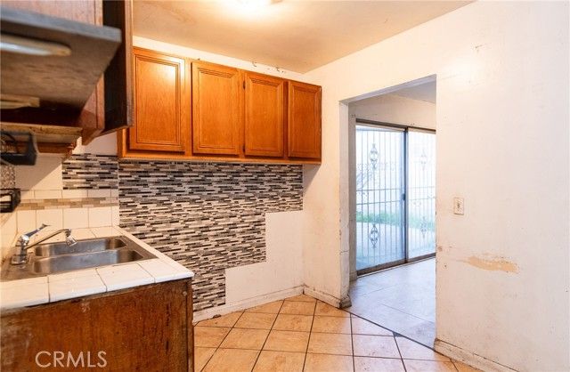 112 E Caldwell, Compton, CA 90220