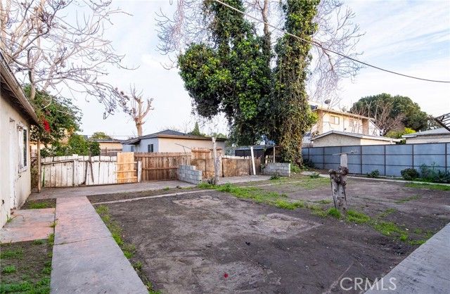 112 E Caldwell, Compton, CA 90220