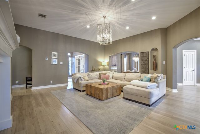 211 Winding View, New Braunfels, TX 78132