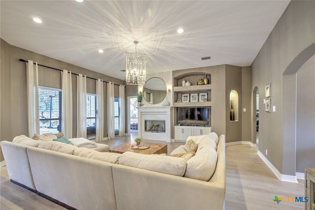 211 Winding View, New Braunfels, TX 78132