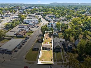 817 Acklen Ave, Nashville, TN 37203