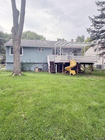 2781 Majestic Court, Troy, MI 48083