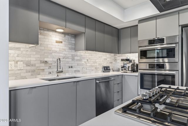 100 W PORTLAND Street 407, Phoenix, AZ 85003
