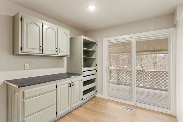 76 Overton Drive, Bella Vista, AR 72714