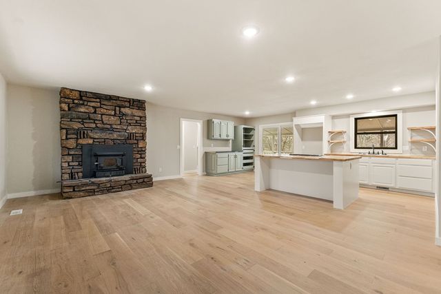 76 Overton Drive, Bella Vista, AR 72714