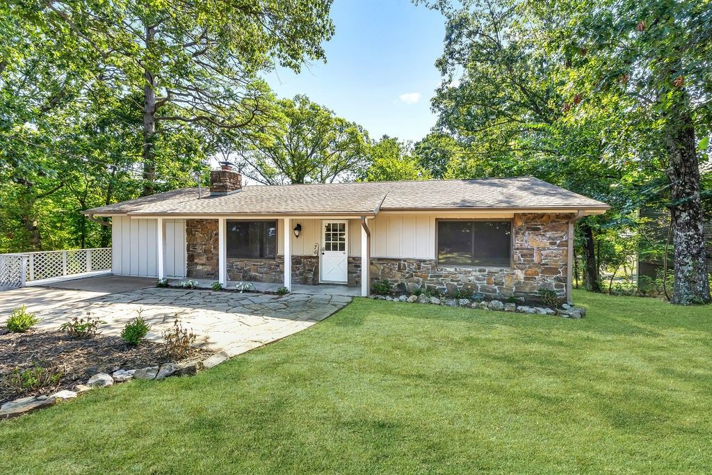 76 Overton Drive, Bella Vista, AR 72714