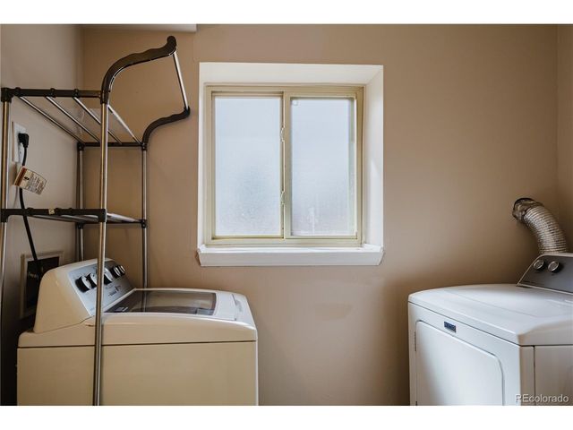 16512 E Louisiana Dr, Aurora, CO 80017