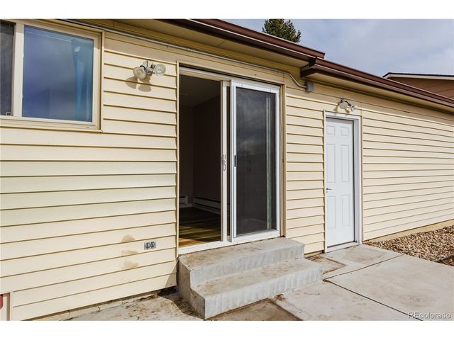 16512 E Louisiana Dr, Aurora, CO 80017