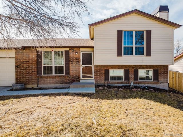 16512 E Louisiana Dr, Aurora, CO 80017