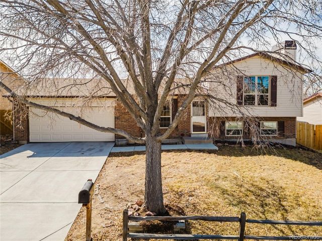 16512 E Louisiana Dr, Aurora, CO 80017