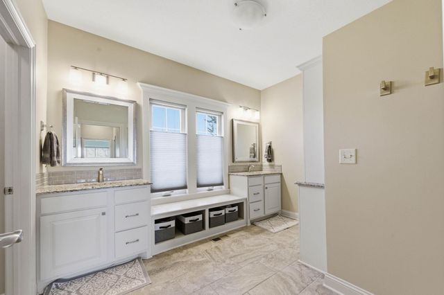 1109 E Rosemont Pl, Andover, KS 67002