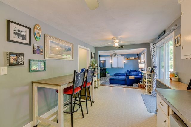 11 Topliff St, Billerica, MA 01821