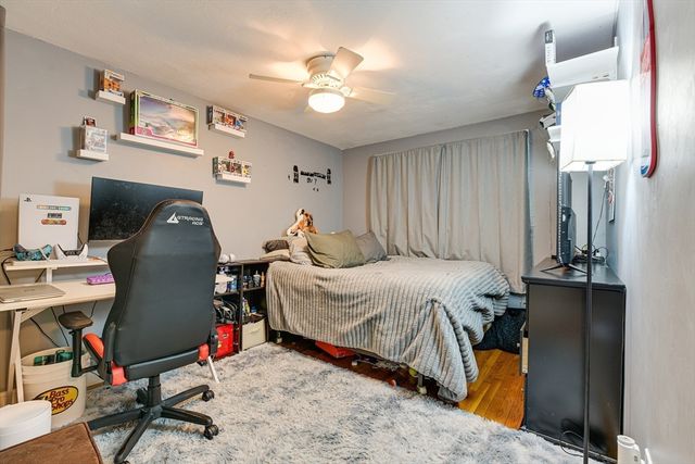 11 Topliff St, Billerica, MA 01821