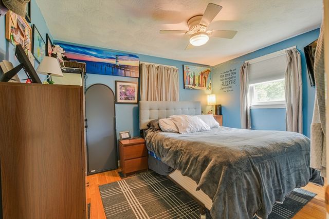 11 Topliff St, Billerica, MA 01821