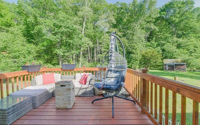 11 Topliff St, Billerica, MA 01821