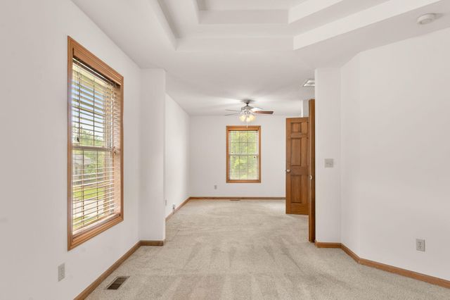 3322 S Saratoga Avenue, Springfield, MO 65804