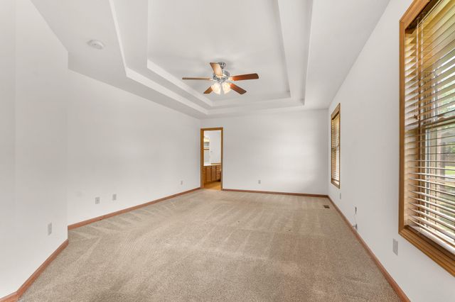 3322 S Saratoga Avenue, Springfield, MO 65804