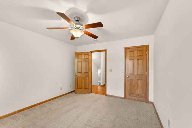 3322 S Saratoga Avenue, Springfield, MO 65804