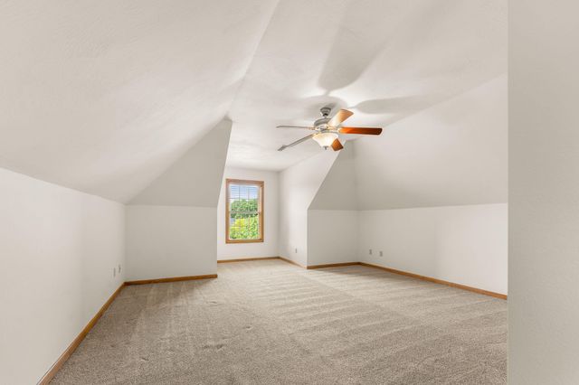 3322 S Saratoga Avenue, Springfield, MO 65804