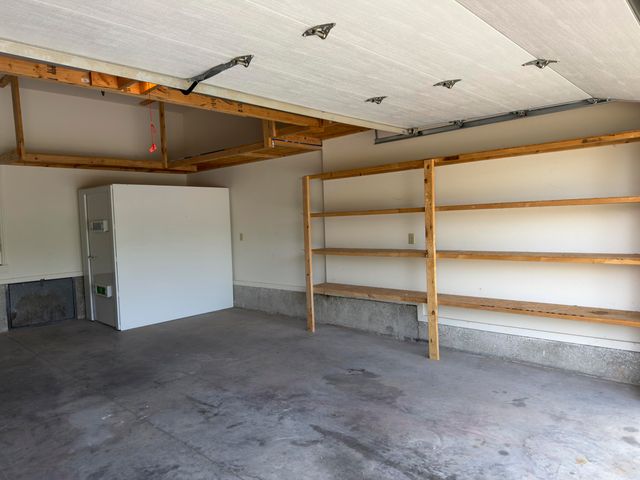 3322 S Saratoga Avenue, Springfield, MO 65804