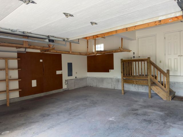 3322 S Saratoga Avenue, Springfield, MO 65804