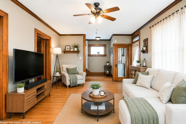 284 E Jenkins Avenue, Columbus, OH 43207