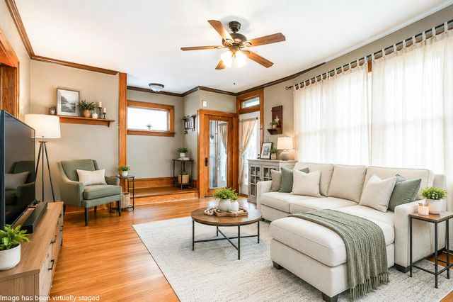 284 E Jenkins Avenue, Columbus, OH 43207