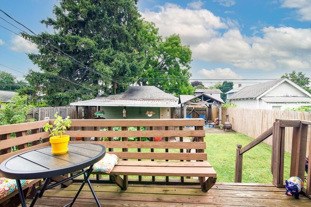 284 E Jenkins Avenue, Columbus, OH 43207