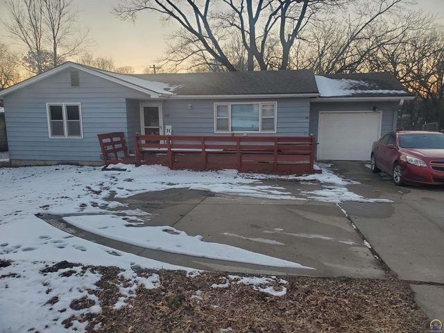 3317 NW Rochester RD, Topeka, KS 66617