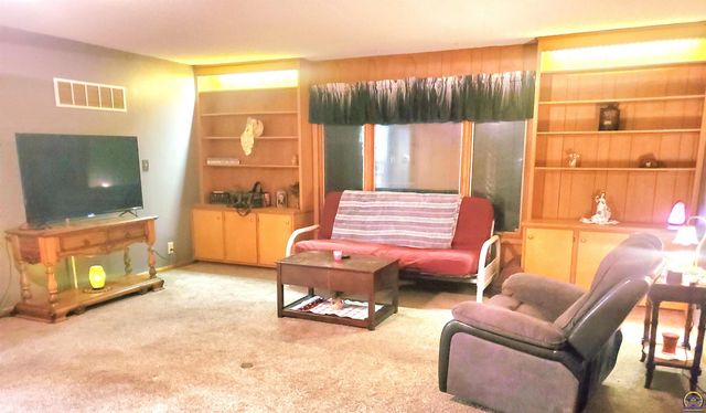 3317 NW Rochester RD, Topeka, KS 66617