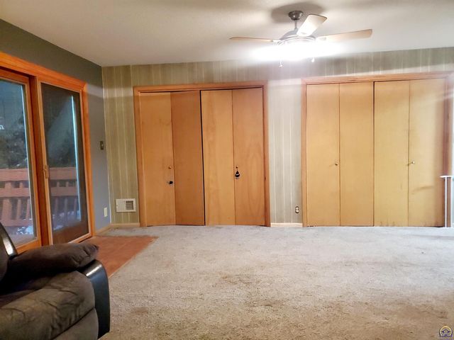 3317 NW Rochester RD, Topeka, KS 66617