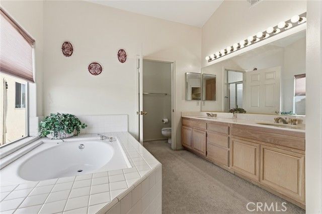 7422 Kyle Court, West Hills (los Angeles), CA 91307