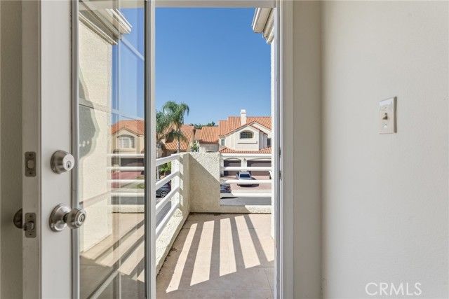 7422 Kyle Court, West Hills (los Angeles), CA 91307