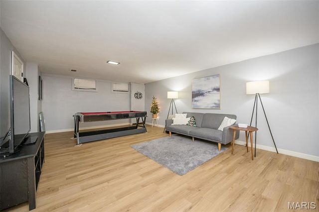 7405 Foxmont Drive, Hazelwood, MO 63042