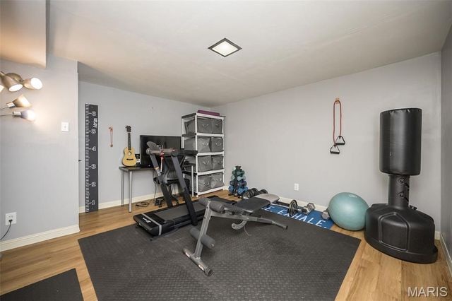 7405 Foxmont Drive, Hazelwood, MO 63042