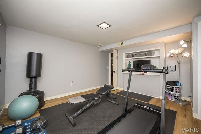 7405 Foxmont Drive, Hazelwood, MO 63042