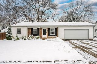 7405 Foxmont Drive, Hazelwood, MO 63042