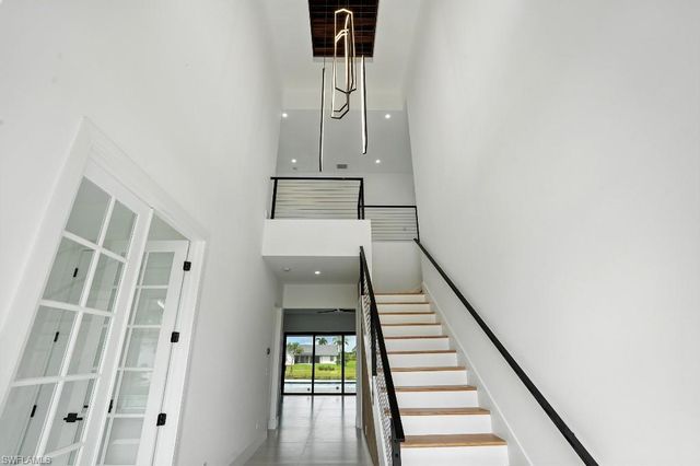 11853 Princess Grace CT, Cape Coral, FL 33991