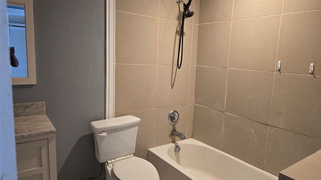 304 E King Street, Sherman, TX 75090