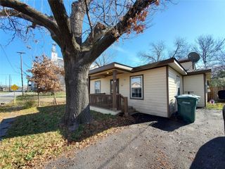 304 E King Street, Sherman, TX 75090