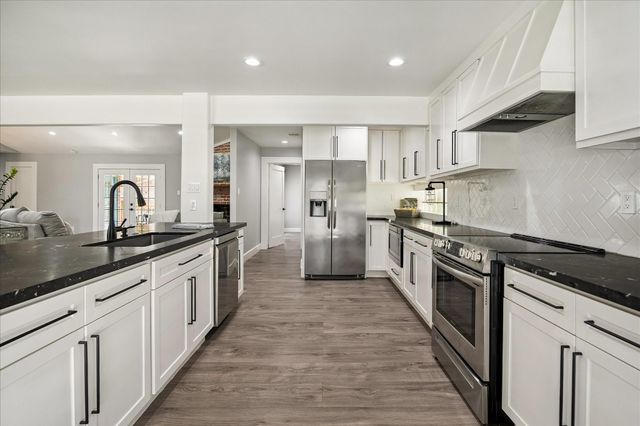 4715 Braesvalley Drive, Houston, TX 77096