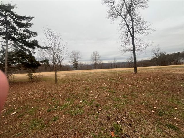 1 Hillcrest Drive, Holiday Island, AR 72631