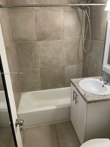 4444 SW 67th Avenue 20, Miami, FL 33155