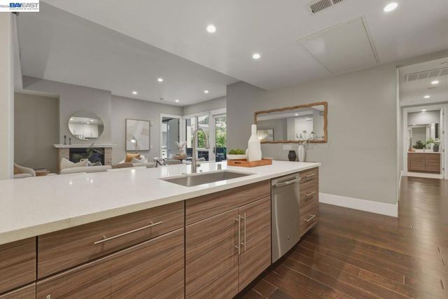 600 El Camino Real 308, Belmont, CA 94002