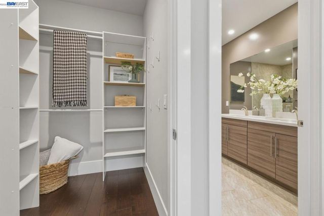 600 El Camino Real 308, Belmont, CA 94002